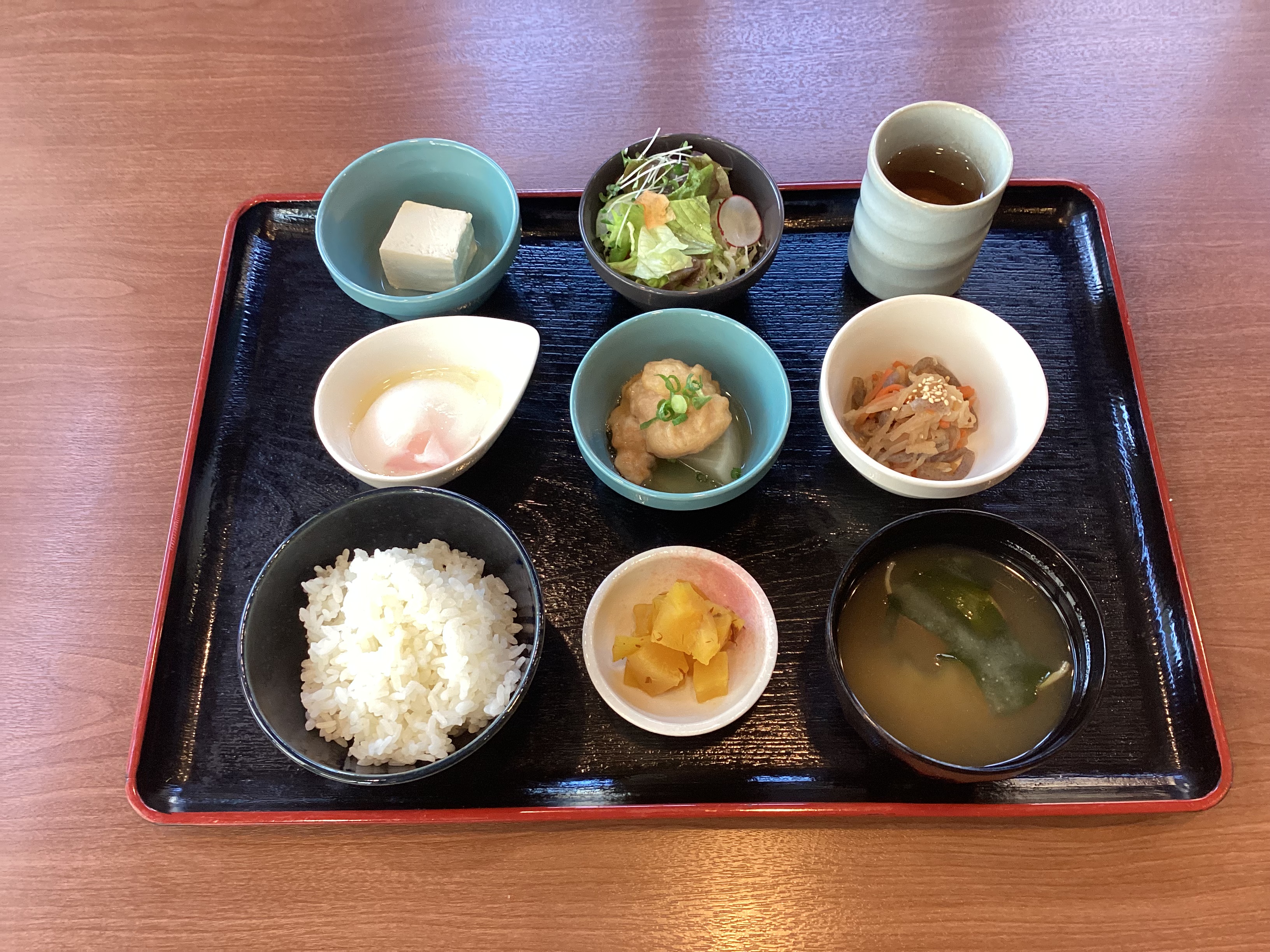 無料朝食　6：00～9：00