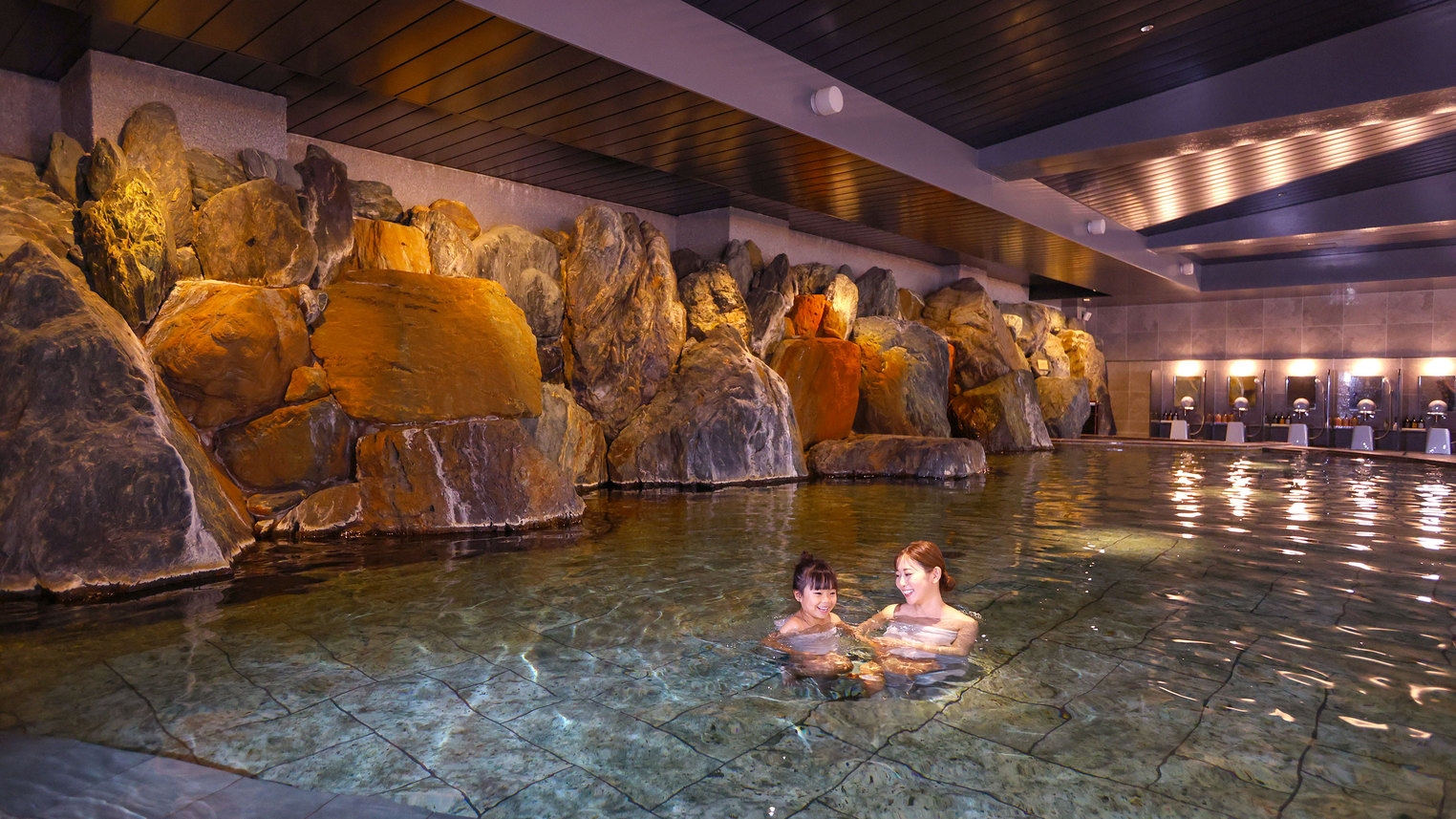 【5％OFF】【楽天スーパーSALE】鬼怒川の渓谷に佇む温泉ホテル 1泊2食付大江戸三つ星バイキング