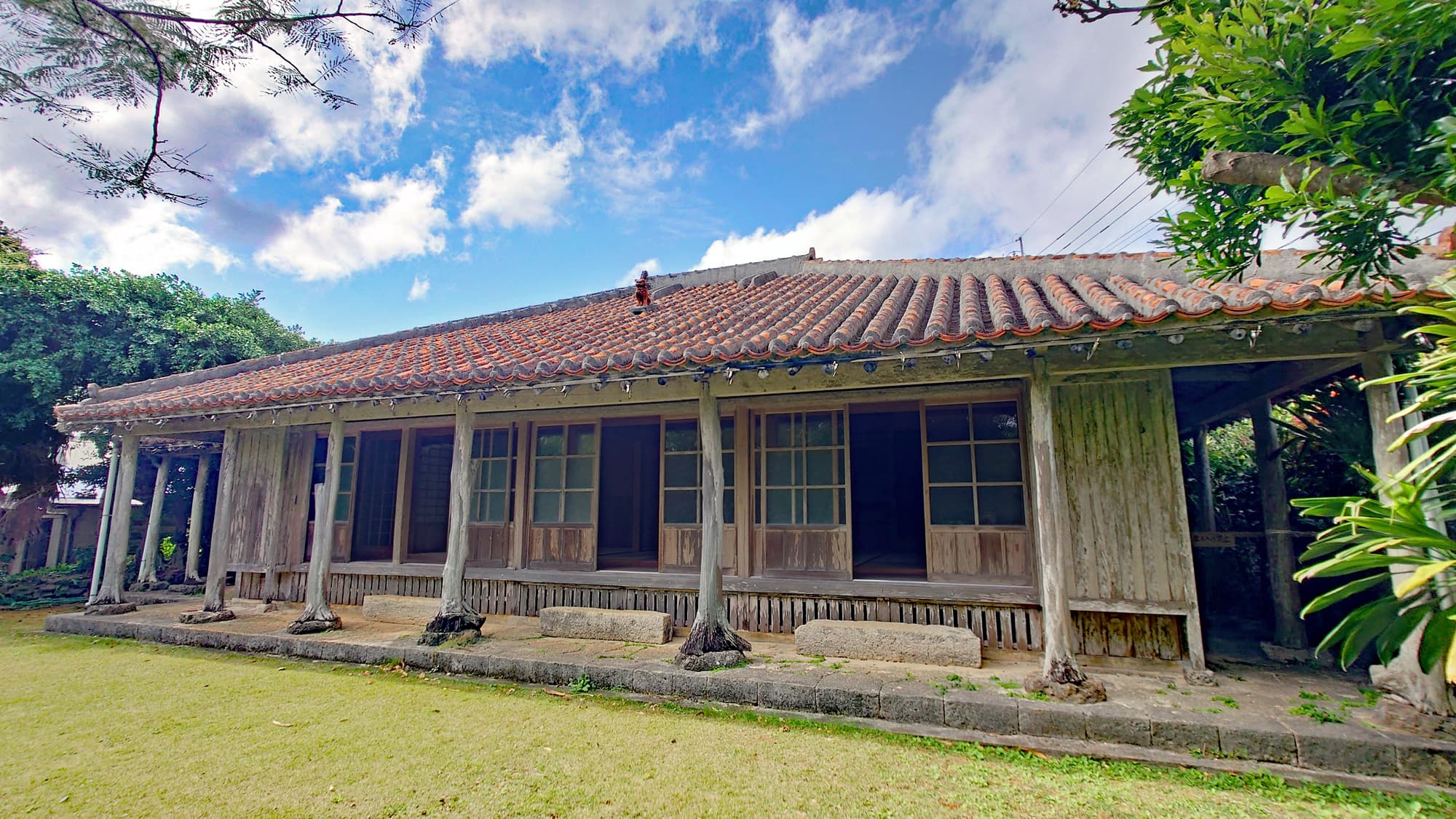【与論民俗村】琉球王朝時代の建物はもちろん琉球の古民家と同じ作りです