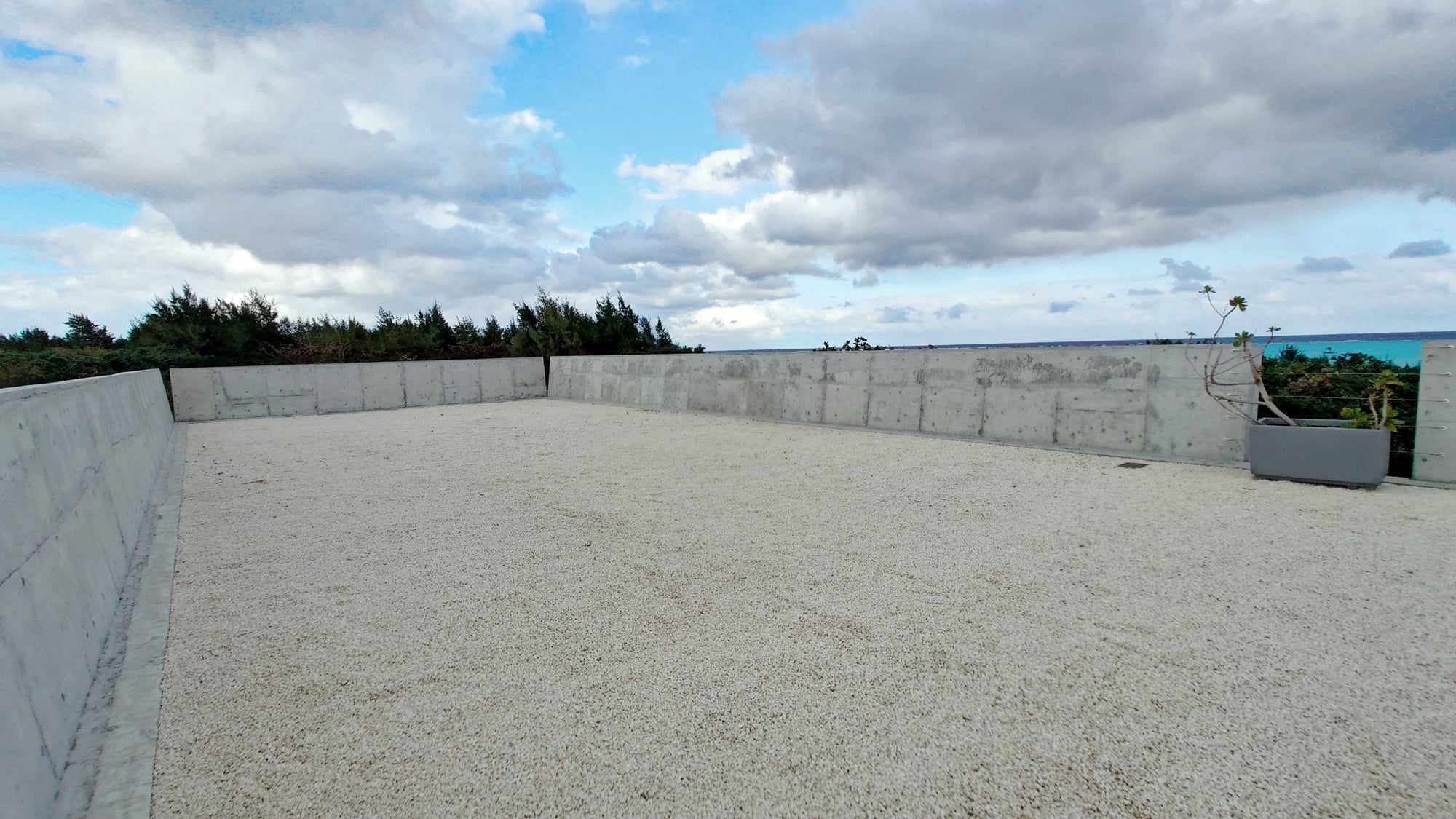 【観光スポット「Muuru（ムール）」】開けた景色は屋上で楽しめます