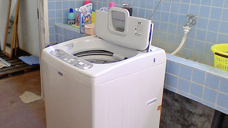 【 ランドリー】1回200円(洗剤込) 乾燥機はありません。