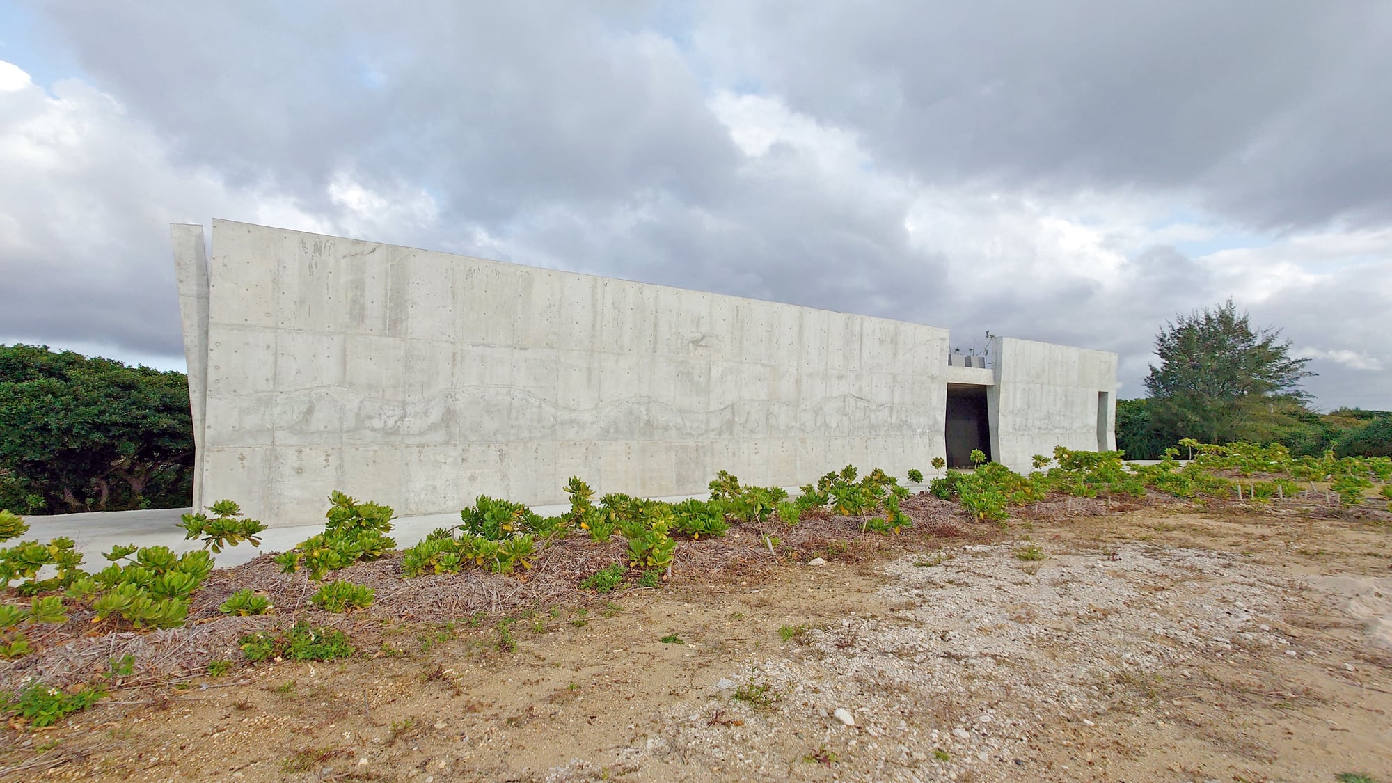 【観光スポット「Muuru（ムール）」】日陰付きの休憩所、ドリンク販売、お土産販売などもしております