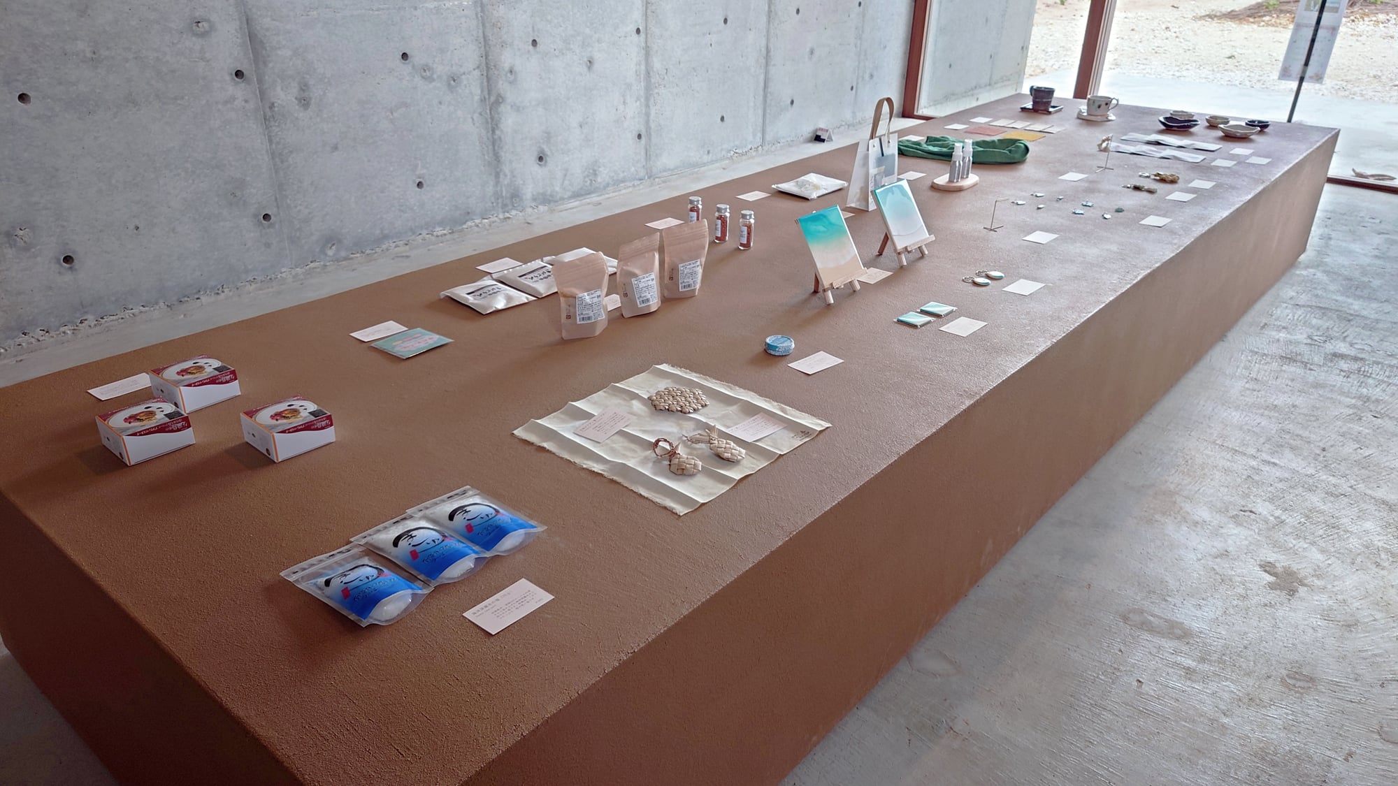 【観光スポット「Muuru（ムール）」】売店2