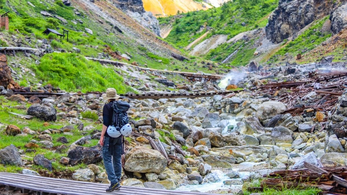 沼尻元湯を通る、温泉好きに人気の登山ルート