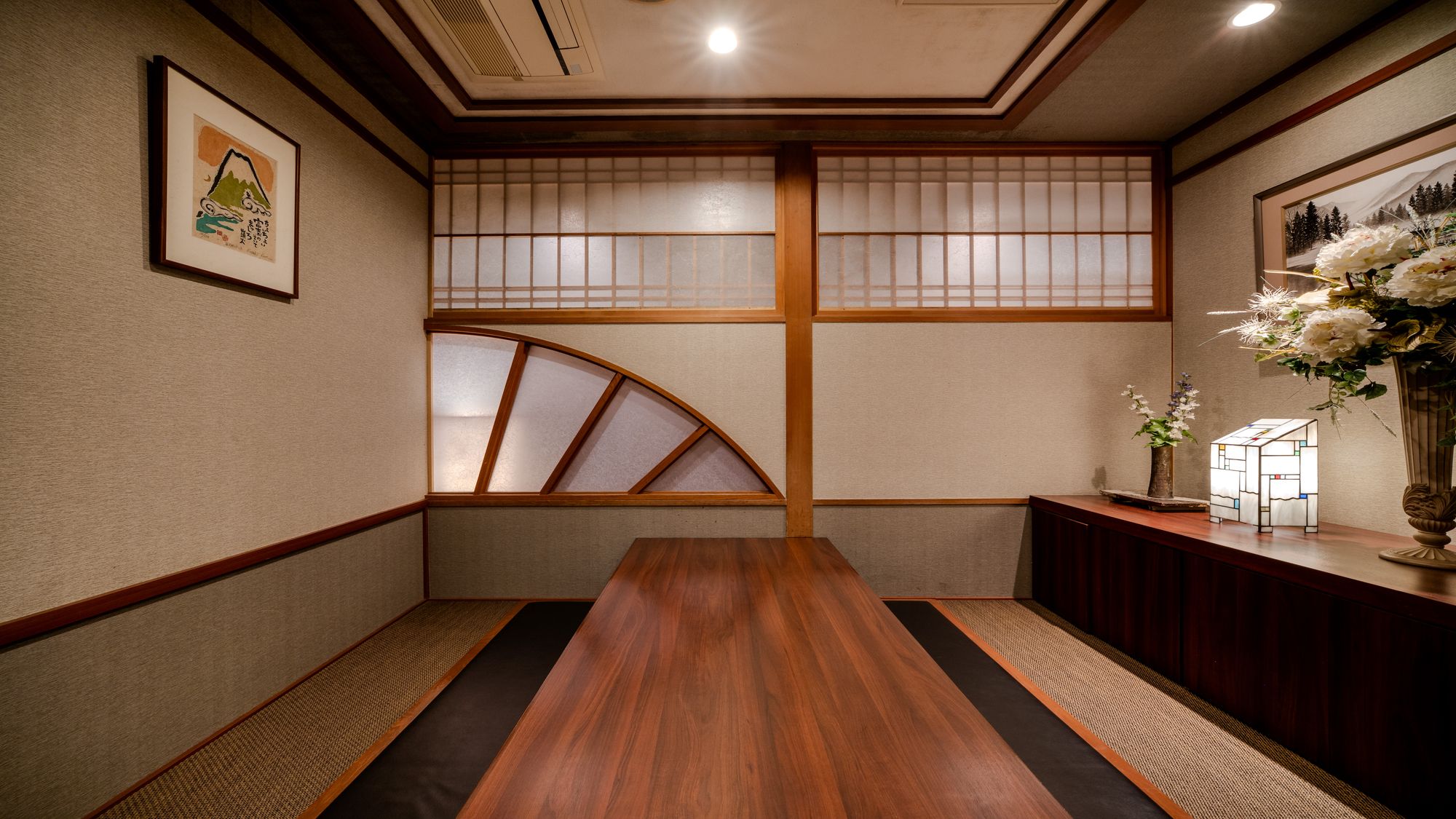 小宴会場【春の間】　ホテル２階