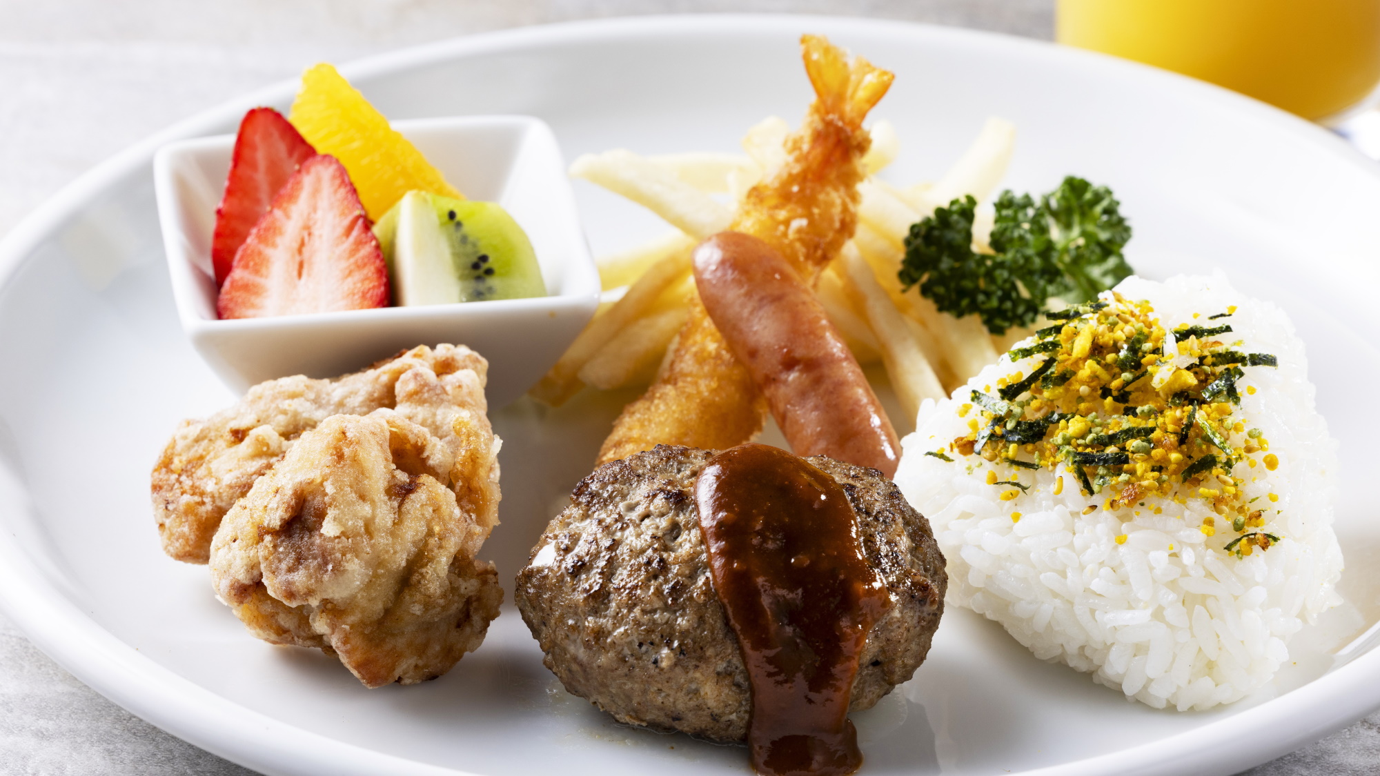 【ランチ・ディナー】大好きメニューをひと皿に。お子様メニュー。