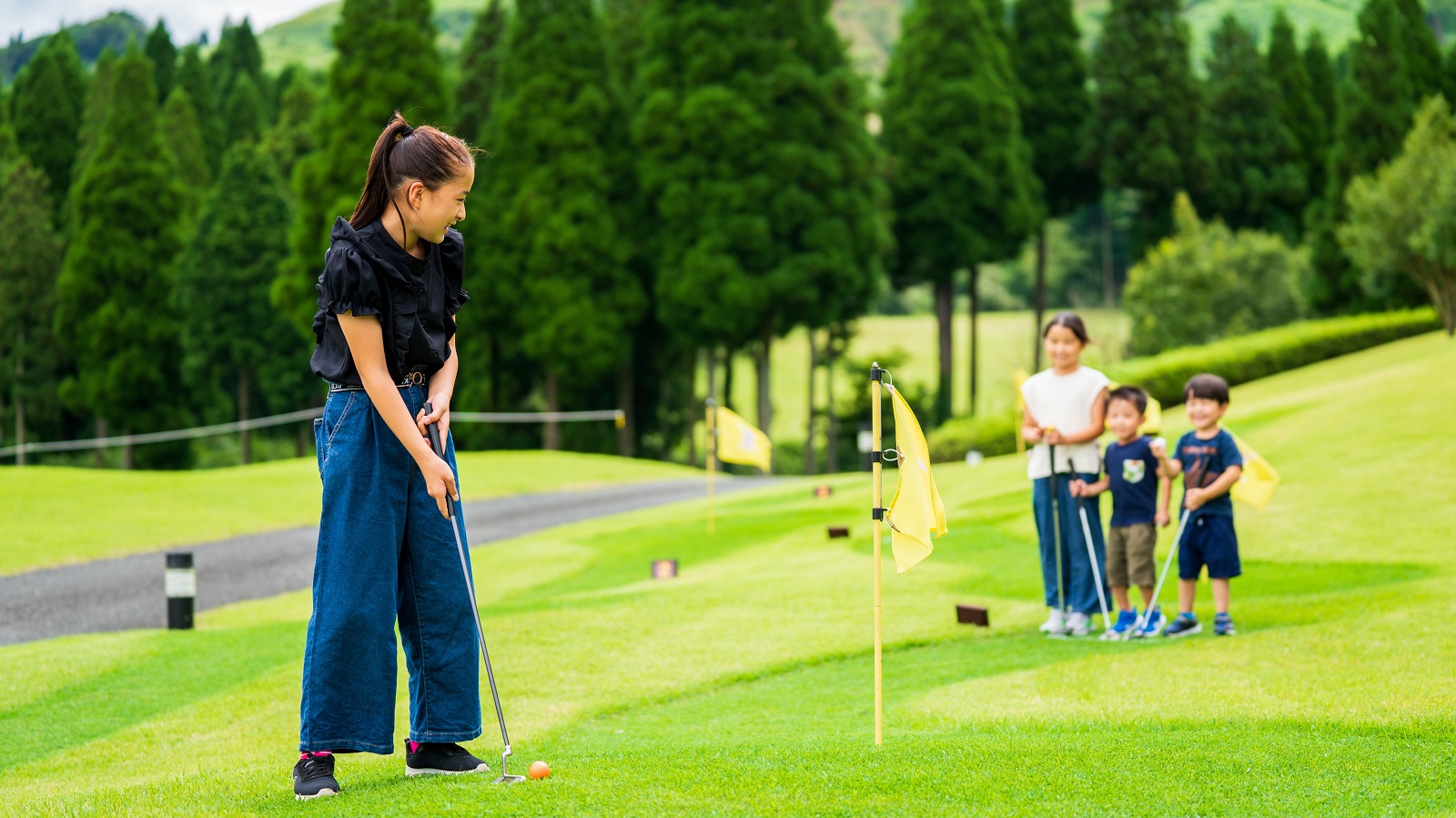 ＜アクティビティ＞ご家族でパターゴルフはいかがですか。