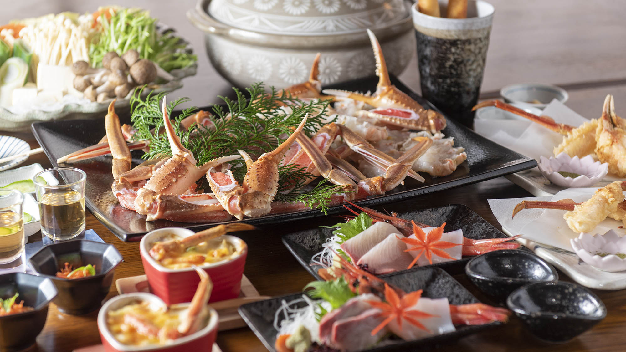 ≪　日帰りでかに食べよう！　≫　冬のかにすき＆炭火焼きプラン　女将考案カニスティックがおすすめ♪