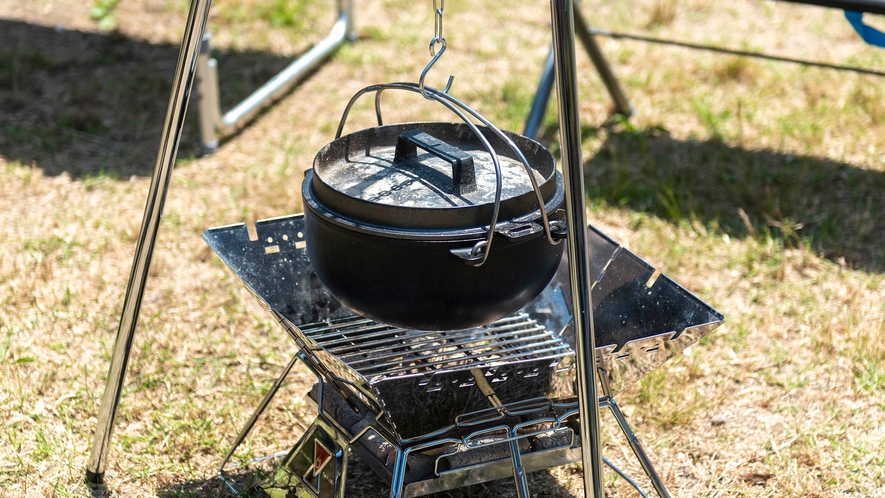 ダッチオーブンで鯛めし作り