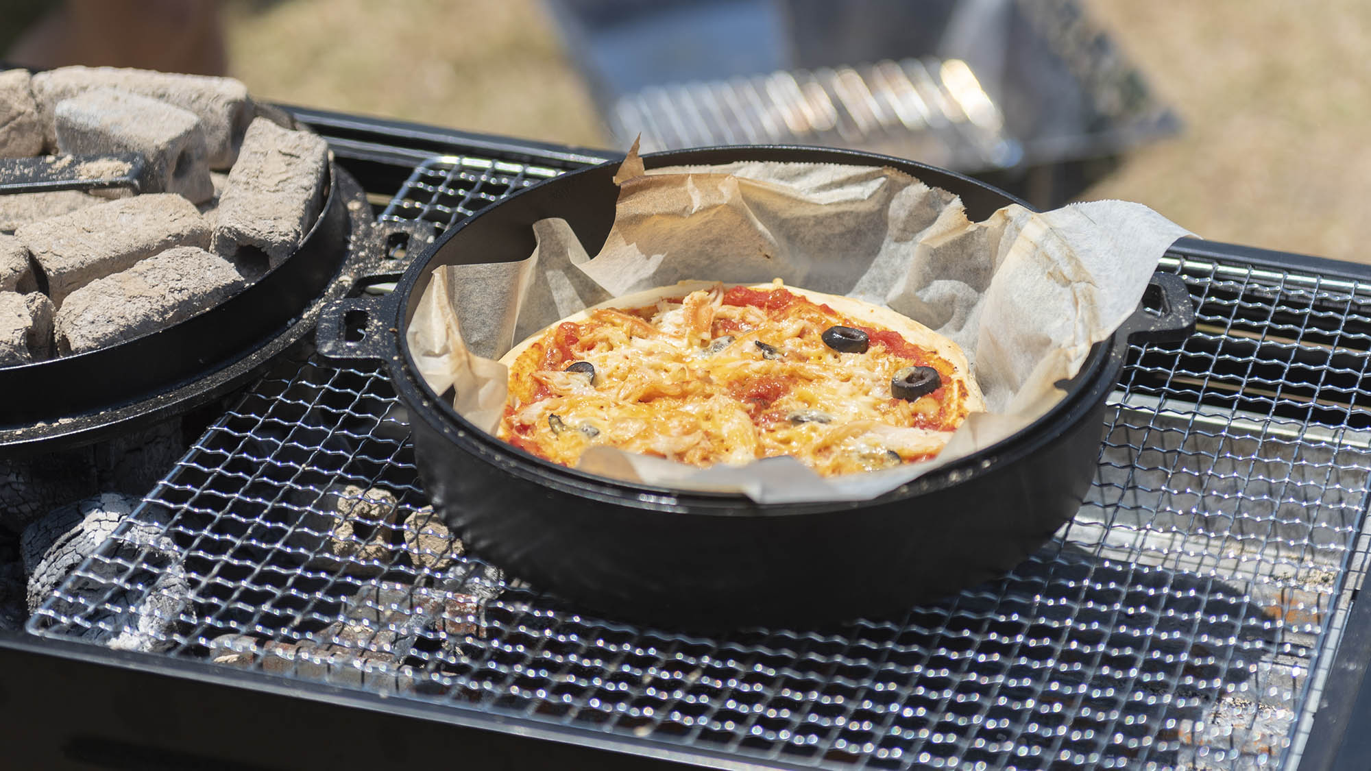 ダッチオーブンピザ焼き体験