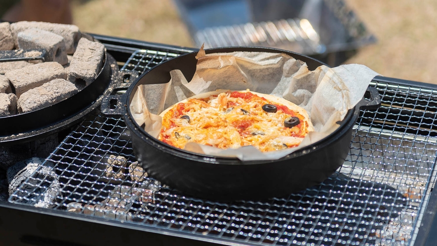 ダッチオーブンピザ焼き体験