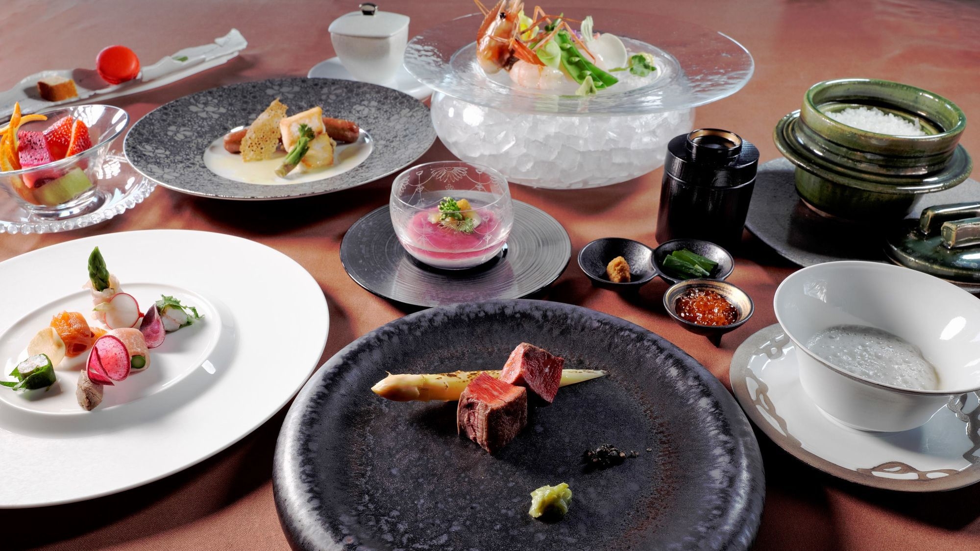 【鶴雅70周年】「和洋折衷」のお料理をコースで愉しむ！グループ創業70周年記念ディナープラン