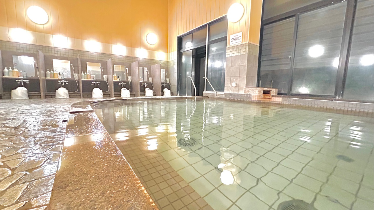 【女子旅・1泊朝食付き・期間限定で女性岩盤浴無料】天然温泉◇ミネラルウォーター2本サービス◇朝食付き