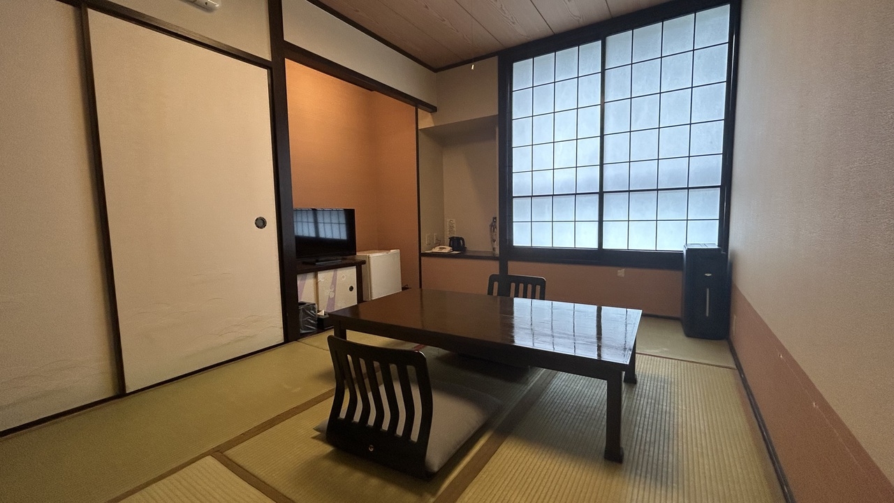 【1泊朝食付き・和室限定】平日にお得に泊まる◇天然温泉・露天風呂◇1万冊以上の漫画ライブラリー◇