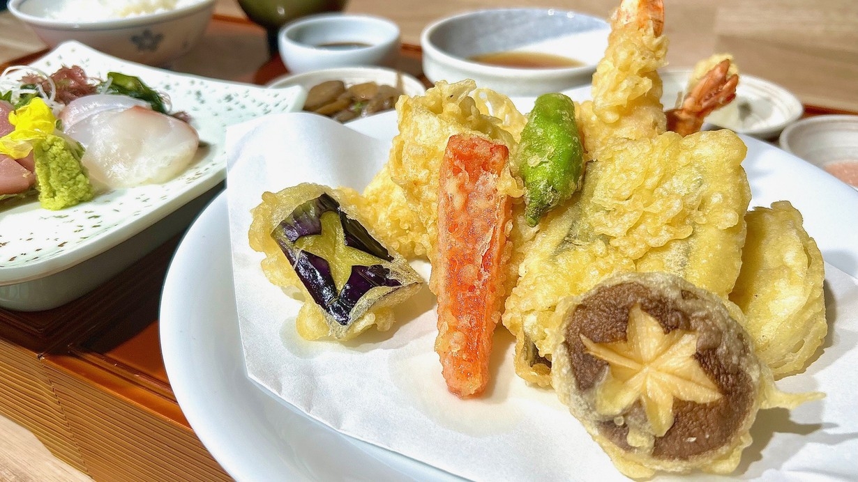 ◇1泊2食付き◇宮崎の美味いご馳走時間◇選べる4種◇日向灘オーシャンビューで朝食も◇