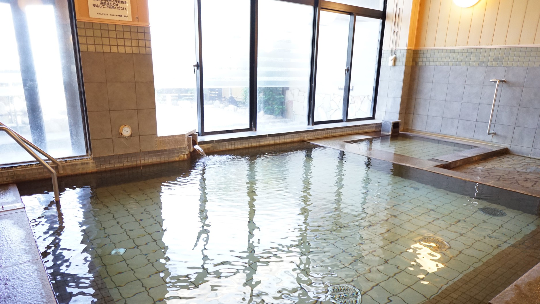 【1泊朝食付き】お部屋で映画見放題◇ルームシアター◇天然温泉・露天風呂◇日向灘オーシャンビュー◇