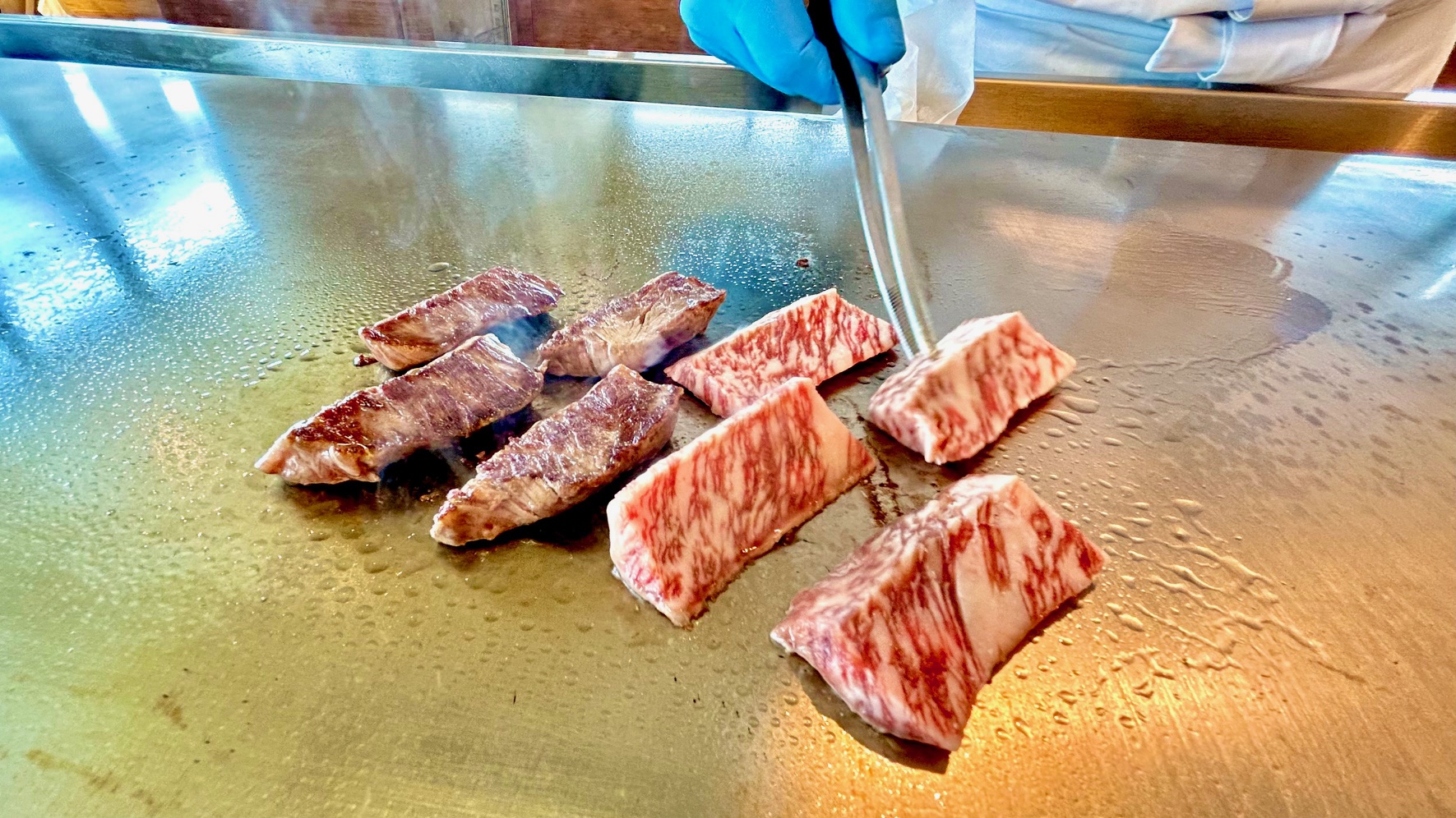 ライブキッチンで焼きたてをどうぞ。