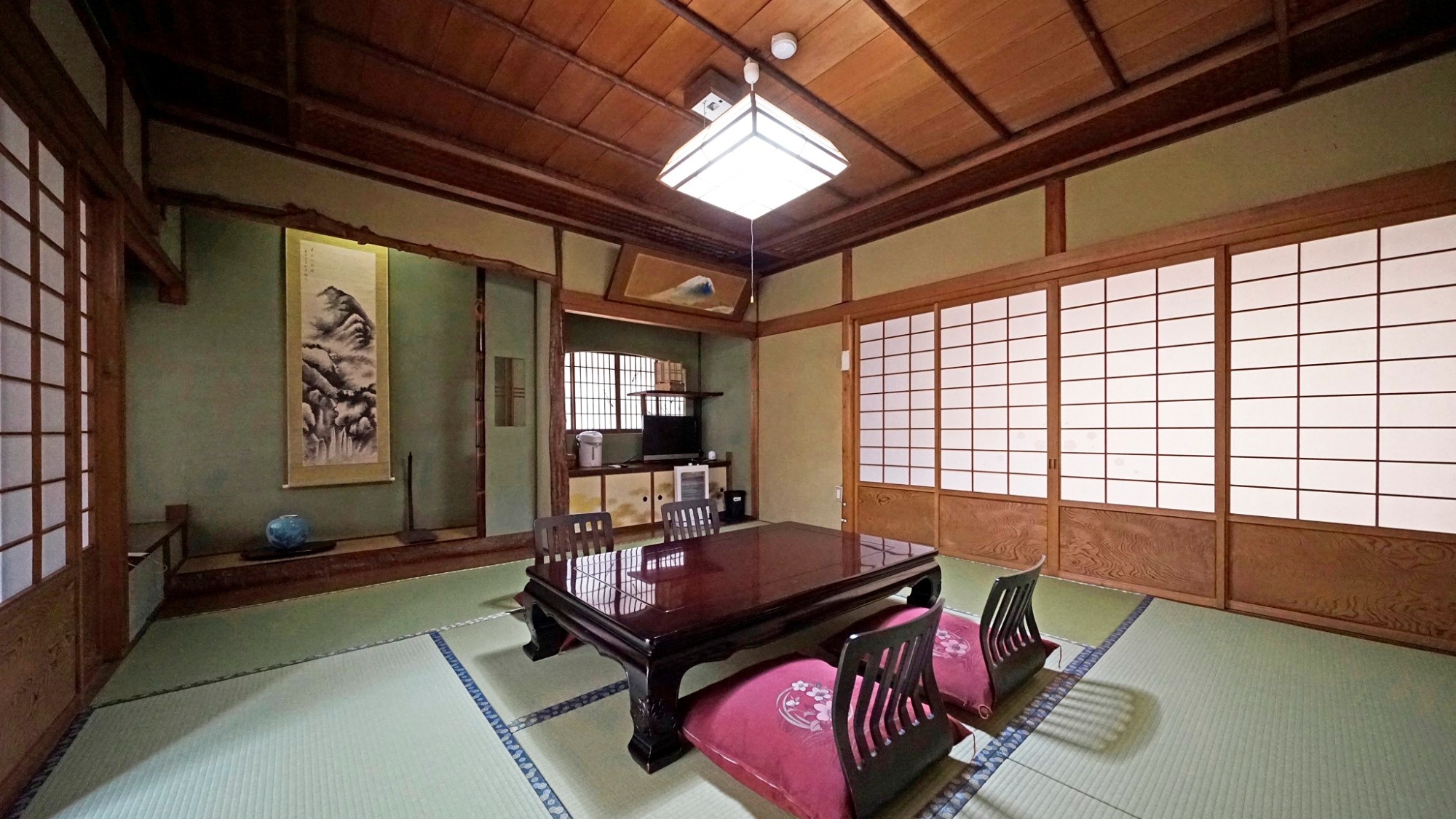 *【部屋】名木を駆使した数寄屋造りの旧館