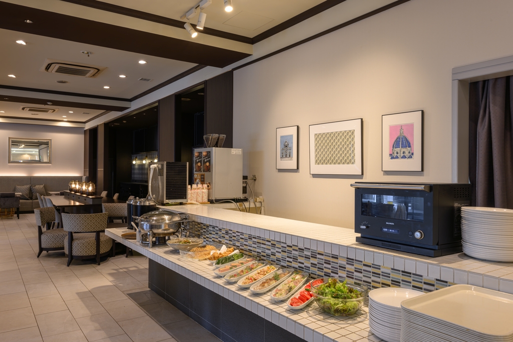 ルームタイプおまかせ★朝食＋ラウンジドリンク無料★繁華街徒歩2分　好立地でお得にステイ