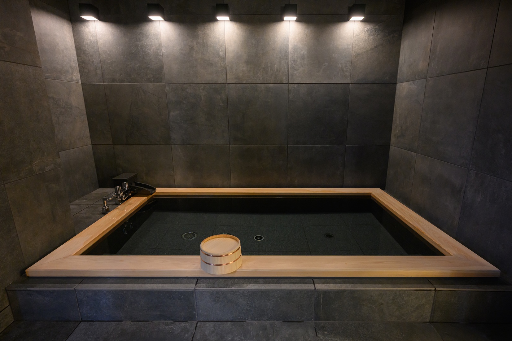 大浴場内風呂　26年春、温泉＆大浴場OPEN！天然の源泉のみ使用