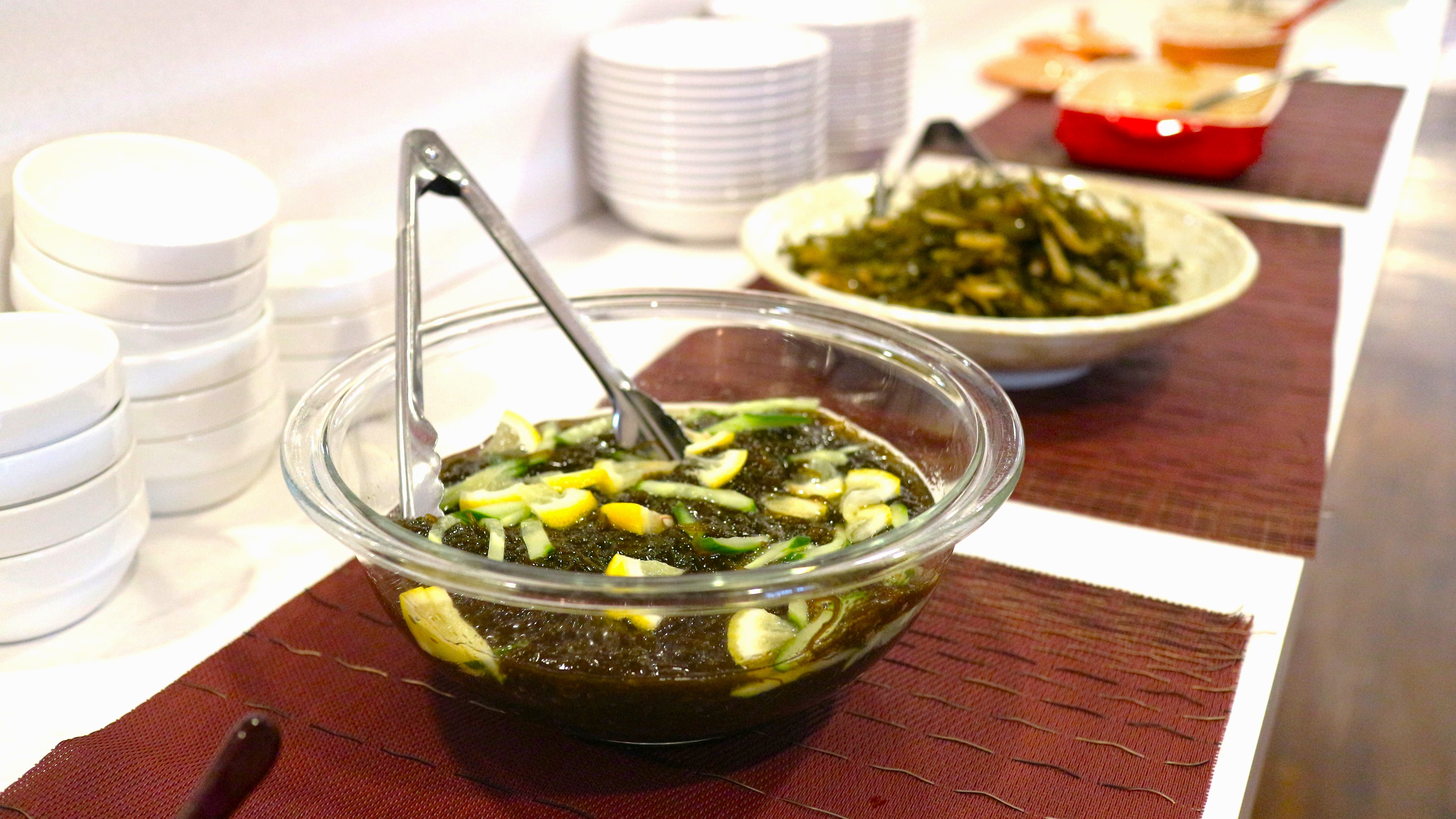 海の恵みと栄養たっぷり。シャキシャキ食感の新鮮なもずく。