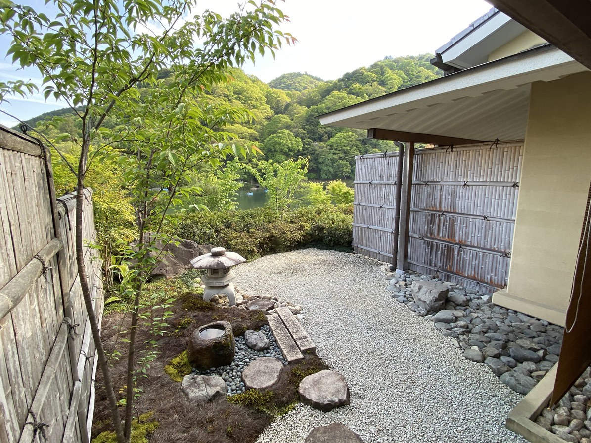 【7月1日から】四季折々に彩る嵐山で優雅なひと時を《朝食付》