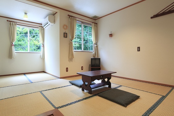 Japanese-style room