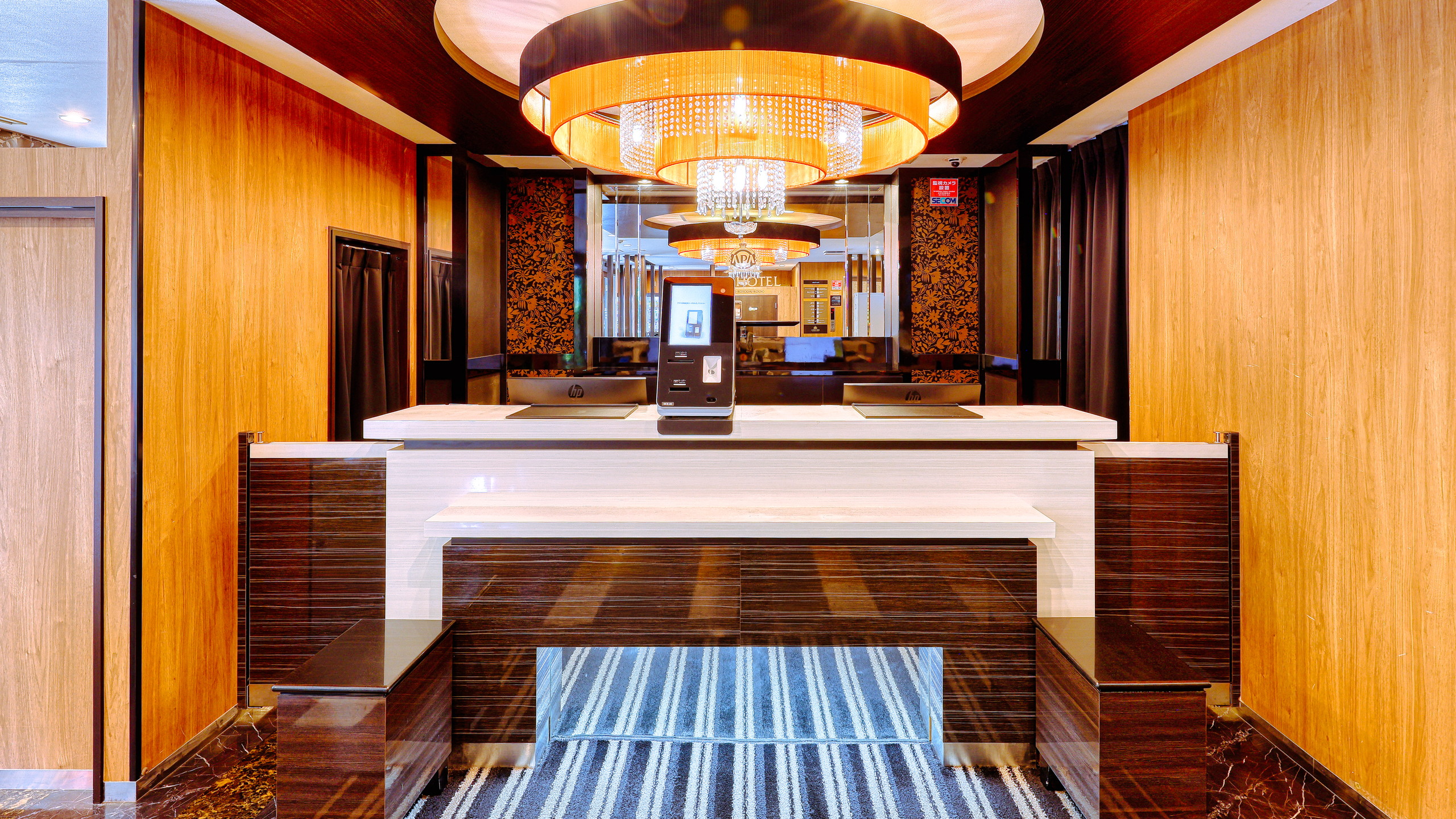 フロントロビー