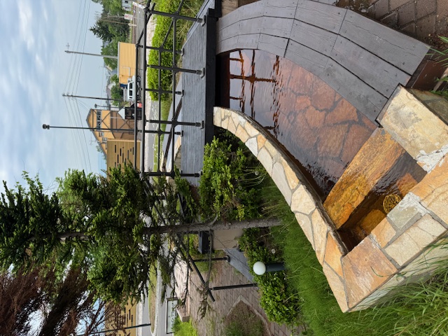 大浴場と同じ源泉を使用したホテル前にある無料の足湯。(冬期は閉鎖）