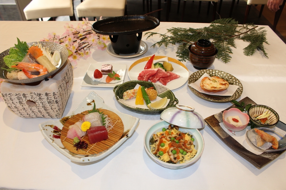 土曜・祝前日【華会席】季節の素材で心を込めた会席料理を