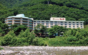 Hotel Yujin: Exterior