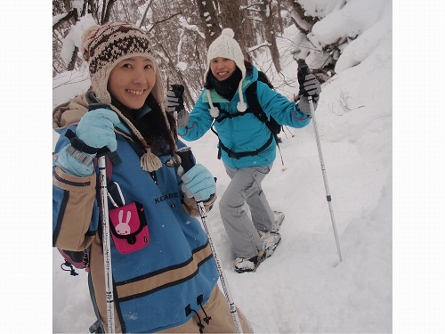 老若男女が楽しめるアクティビティー『スノーシュー』