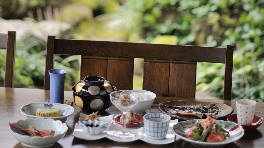 朝食一例