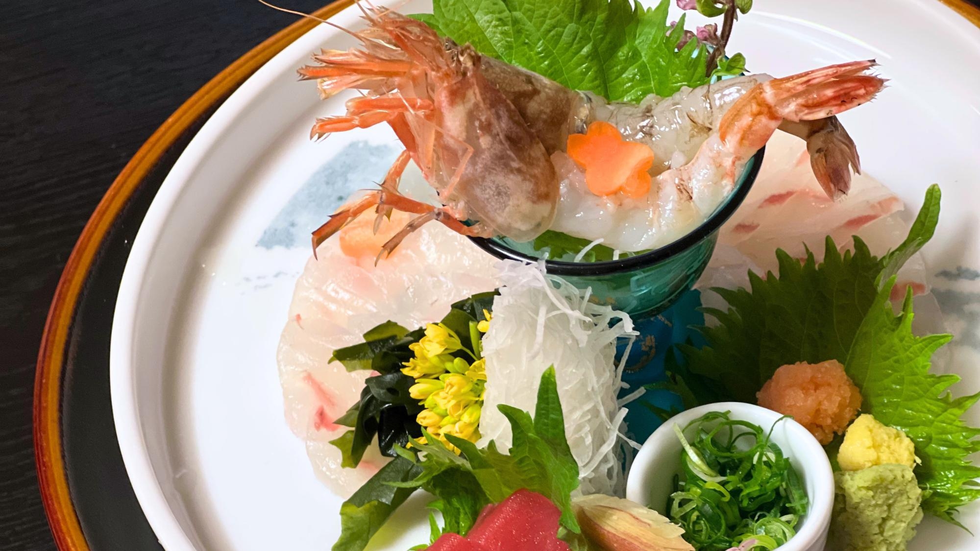 【春限定　もさ海老会席】旬のもさ海老を刺身と炭火焼きで〜鳥取和牛ほか美食を堪能〜春のとっとり花めぐり