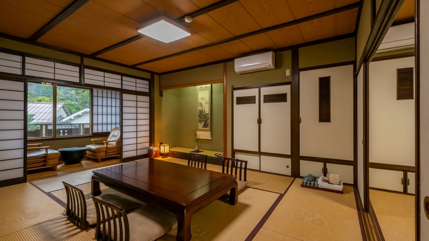 【和室】古き良き日本の風情漂う和室でのんびりとお寛ぎ下さい。