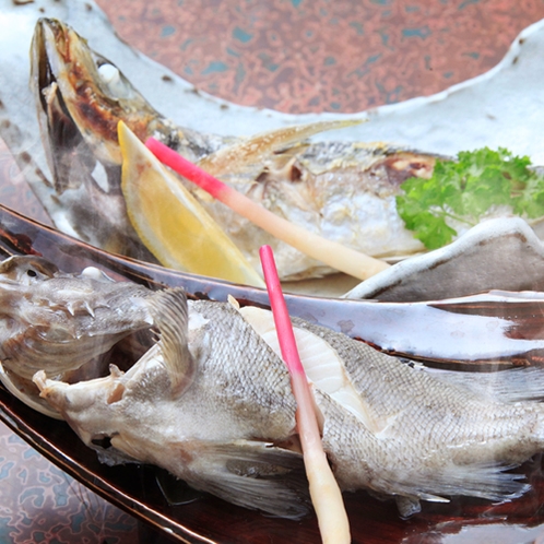 *【夕食一例】南三陸町で採れた魚介類を仕入れているので、とても新鮮！