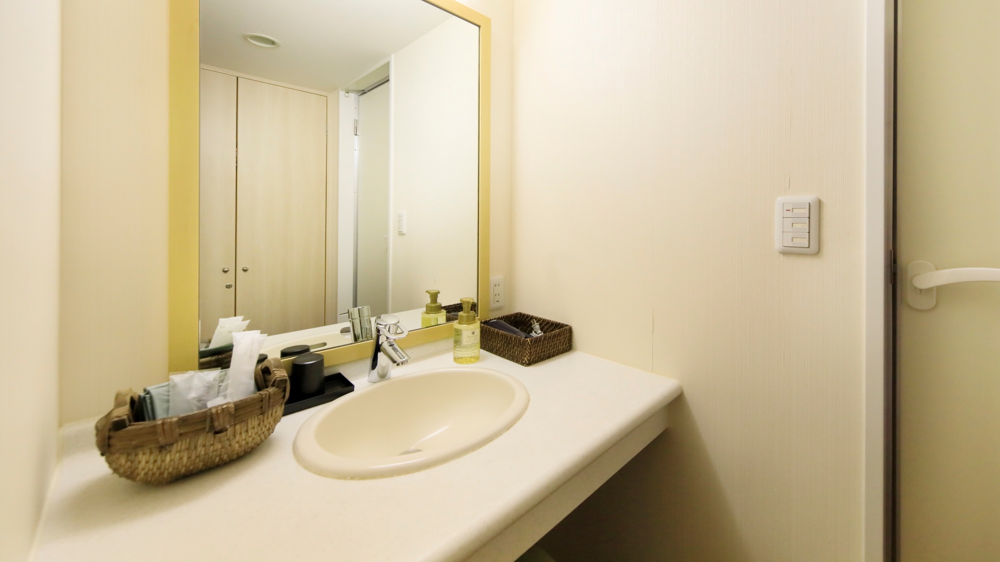 【客室】ナチュラルライトルーム（ツイン）（一例）