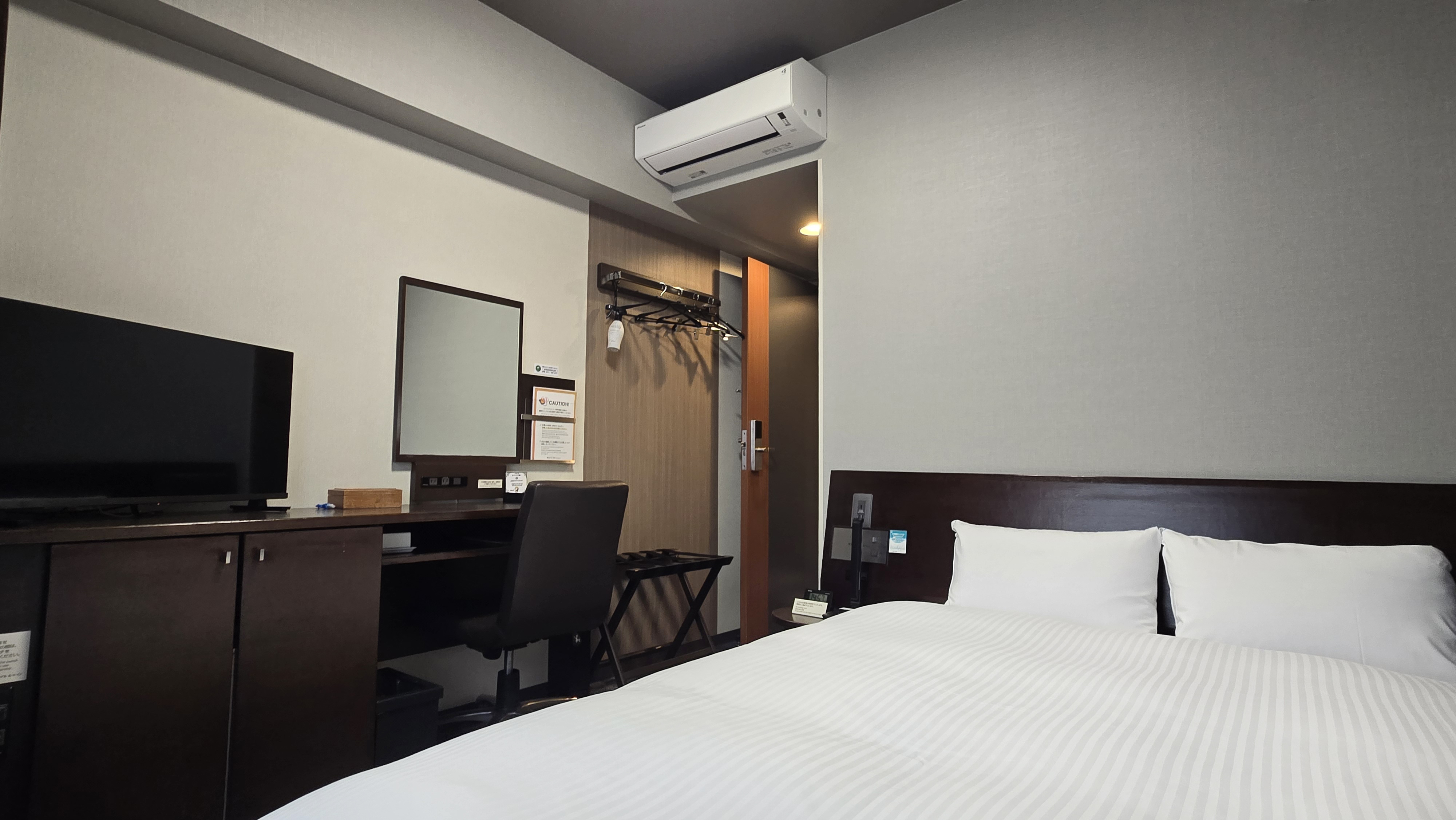 コンフォートセミダブルルーム1