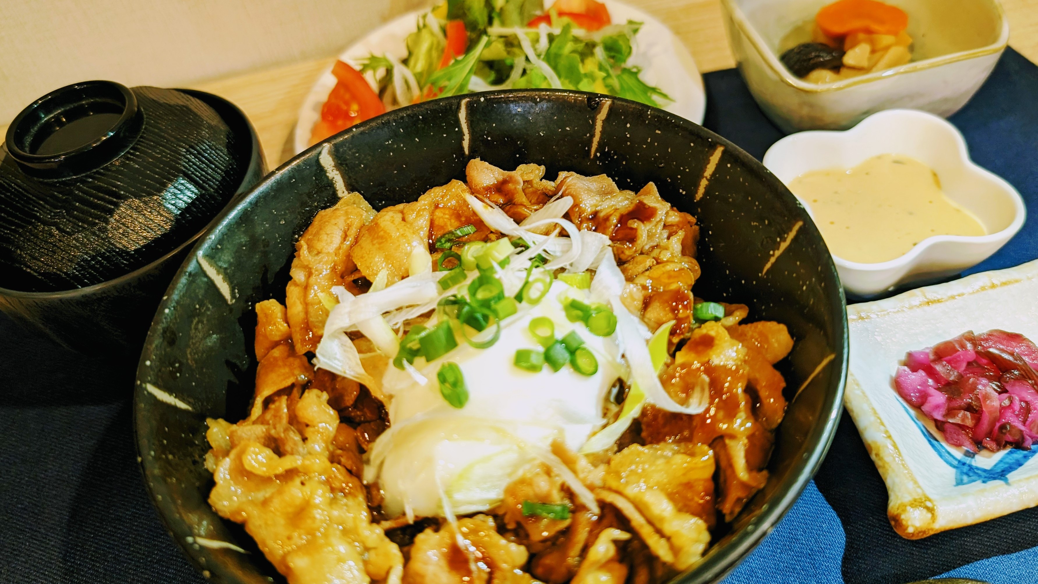 豚丼定食