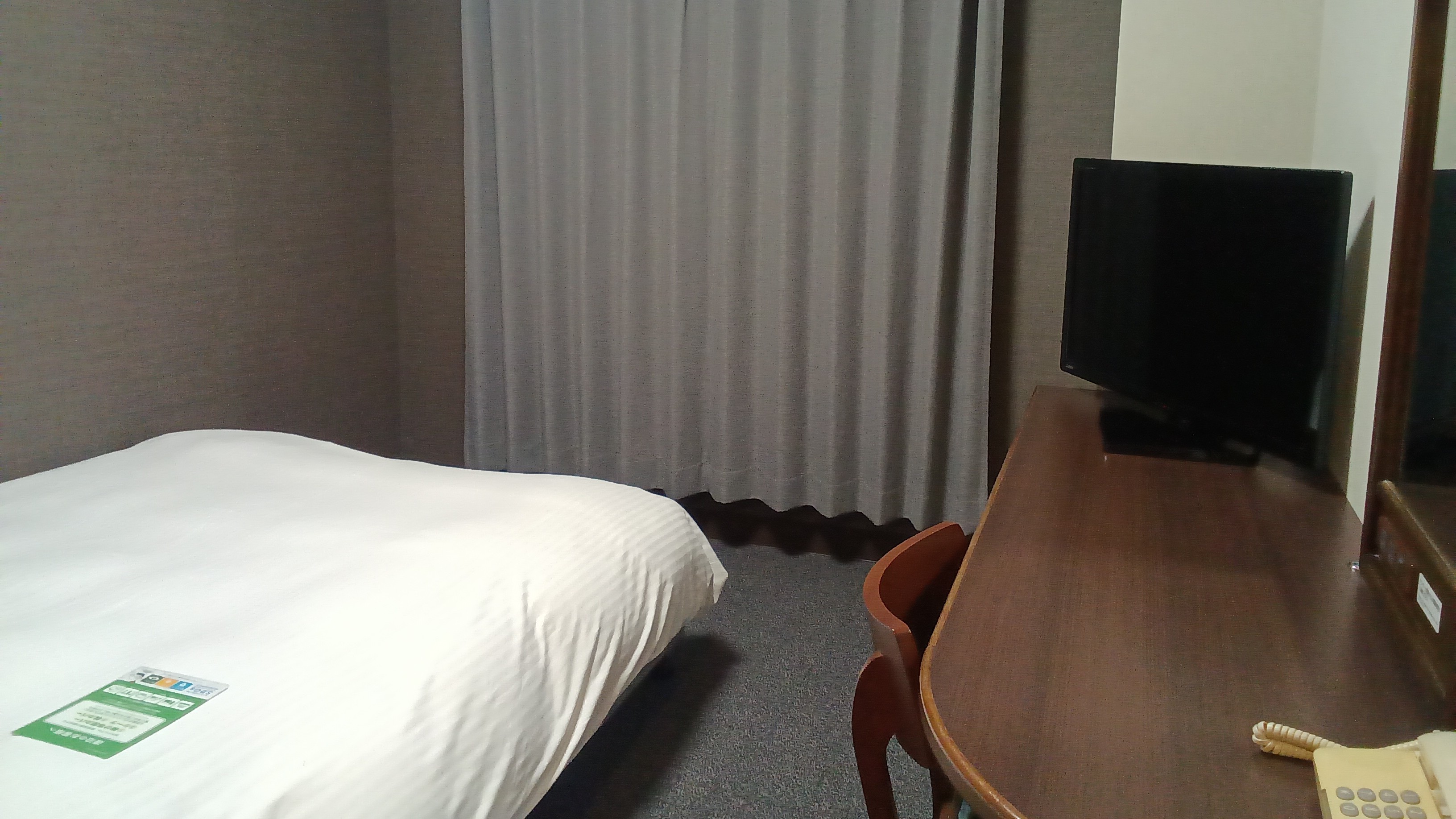 スタンダードセミダブルルーム2