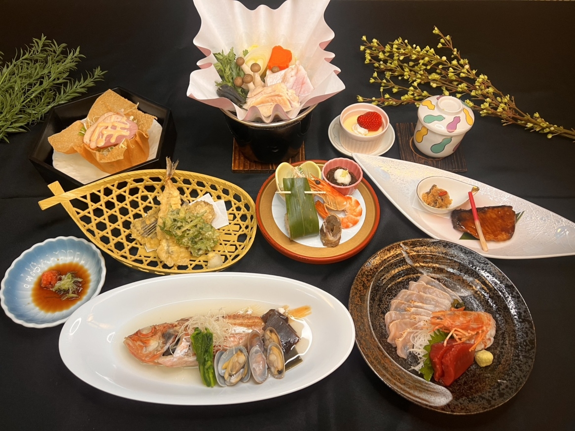「板長特選」旬の味覚と厳選食材でおもてなし】夕朝食2食付きプラン◎北投石の薬石岩盤浴料込！