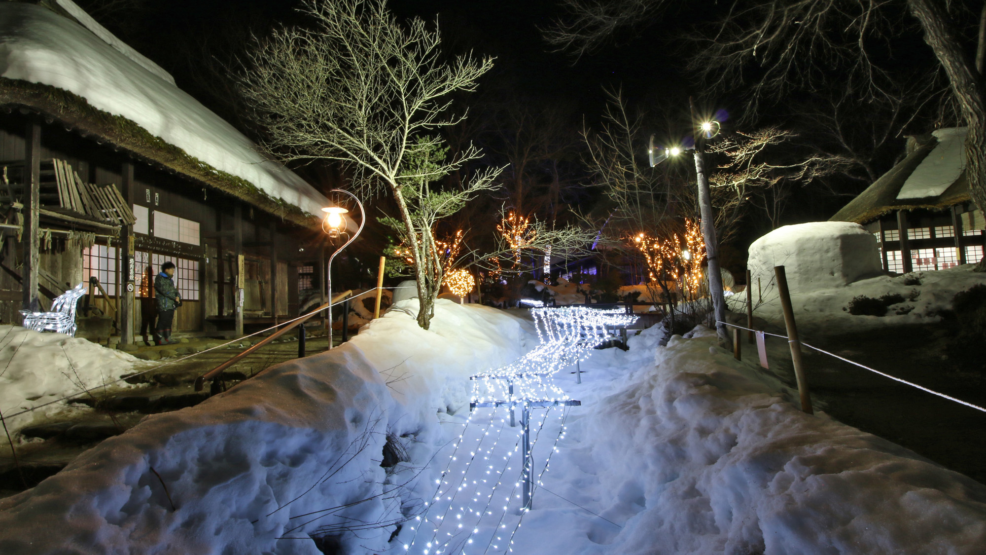 #冬の湯西川のイベントかまくら祭り