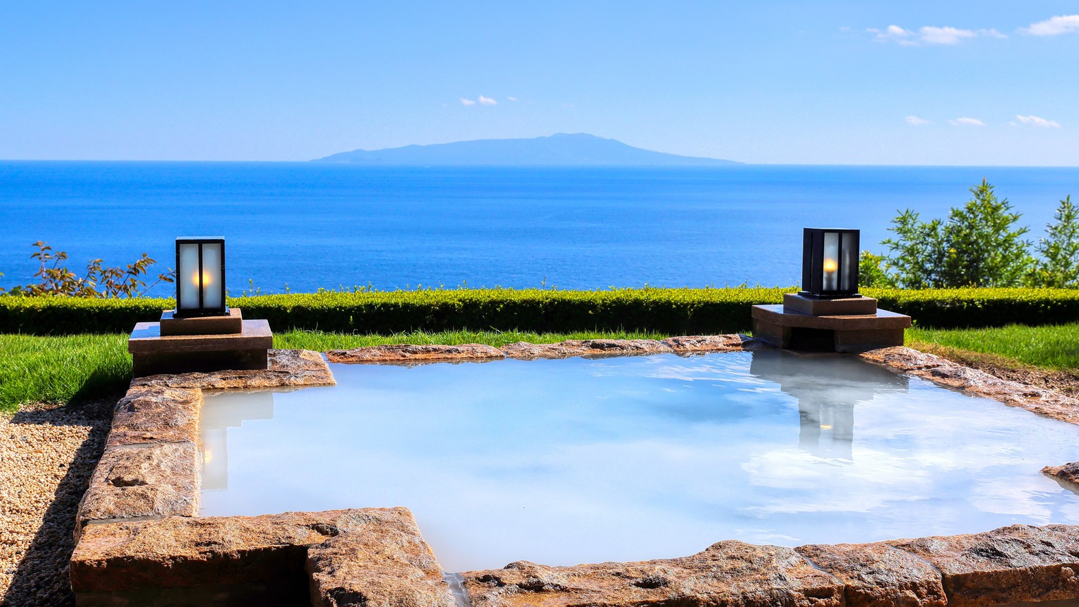 【平日限定】10％相当特典付 平日限定プラン　絶景望む広い庭で、シャンパーニュで乾杯