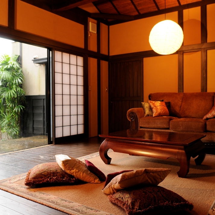 [Western-style room on the second floor] "Juso-ya" with an open-air hot spring bath