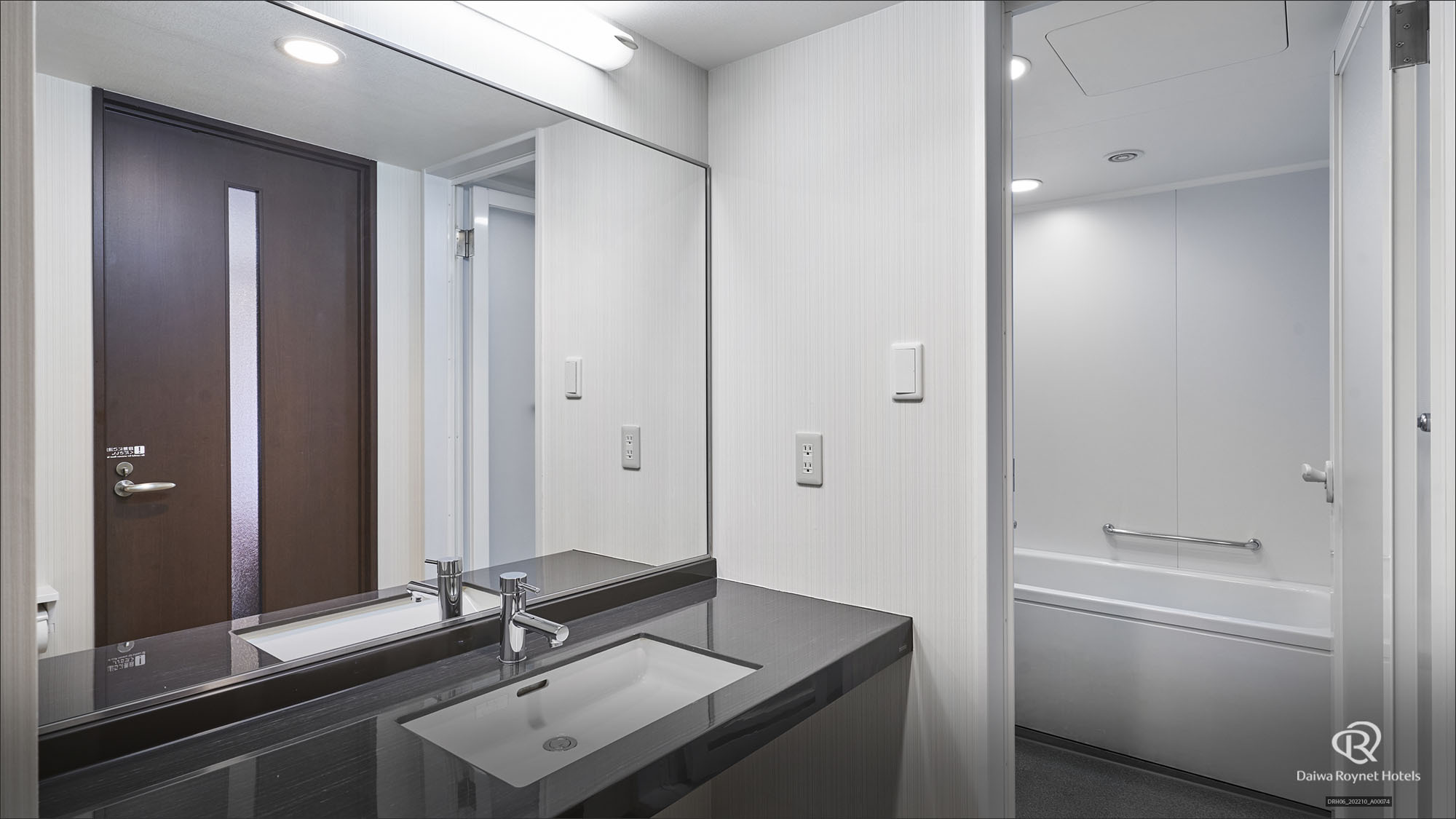 セパレートバス