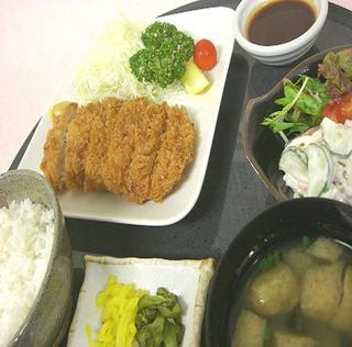 定食メニューのロースカツ定食♪仕事にカツ！受験にカツ！明日にカツ！