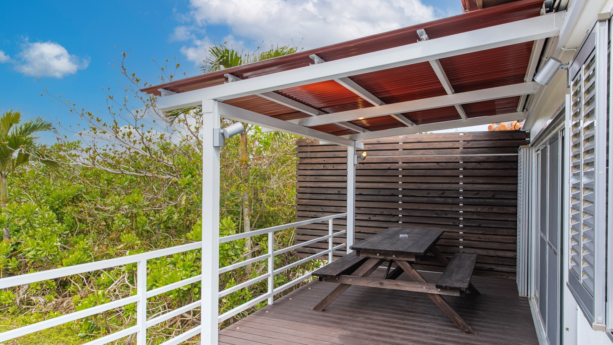 【ファミリーデッキコテージ】