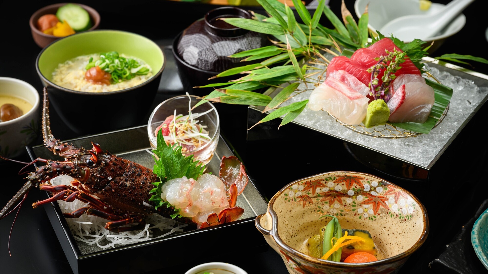 伊勢海老・鮑・和歌山県特産黒毛和牛「熊野牛」お料理グレードアップ【豪華会席プラン】　