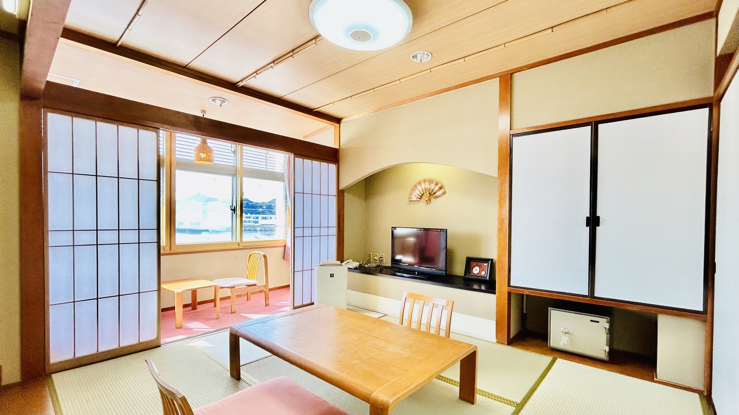 【喫煙】和室10畳+6畳(海側)