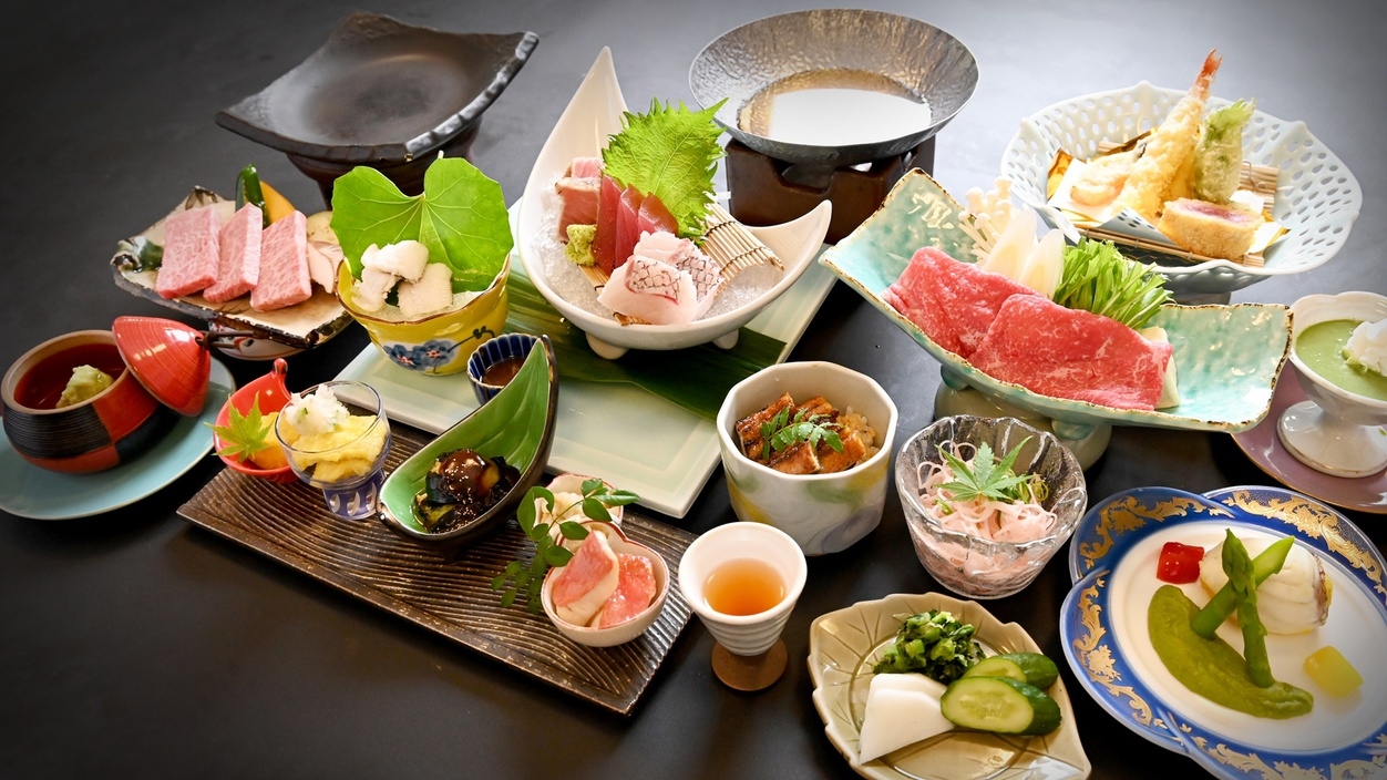 【熊野牛会席】ブランド牛「熊野牛」や紀州勝浦産の「生まぐろ」など紀州の美味を味わい尽くそう